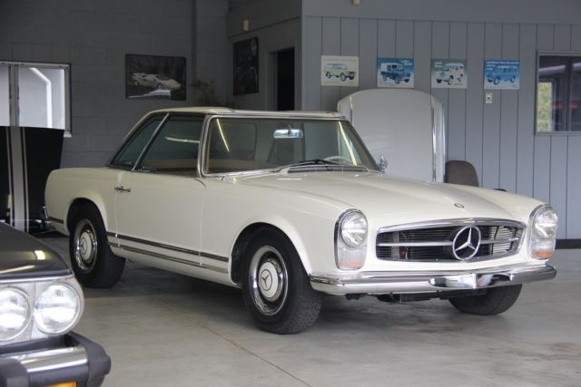 1967 Mercedes 250SL Pagoda W113 1967 Mercedes-Benz SL-Class Pagoda