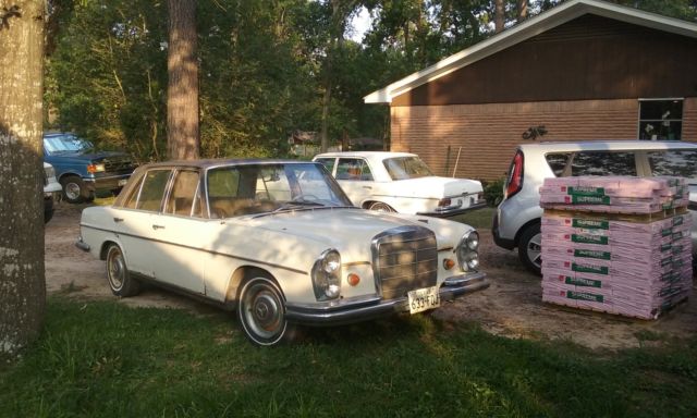 1967 Mercedes 300SEb+250SE 1967 Mercedes-Benz 300-Series