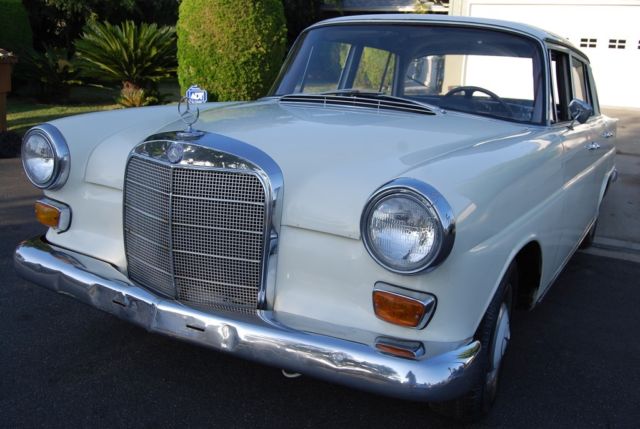 1967 Mercedes-Benz 200-Series in Great Condition 1967 Mercedes-Benz 200-Series