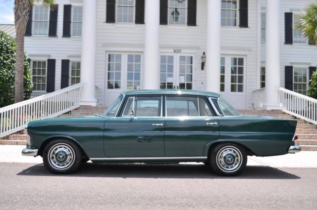 1967 Mercedes-Benz 200-Series 230 - photo 4