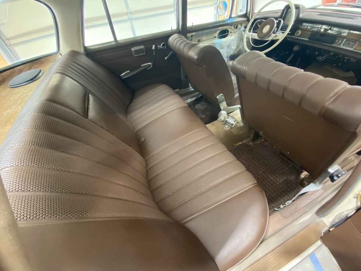 1967 Mercedes-Benz 230S - photo 10