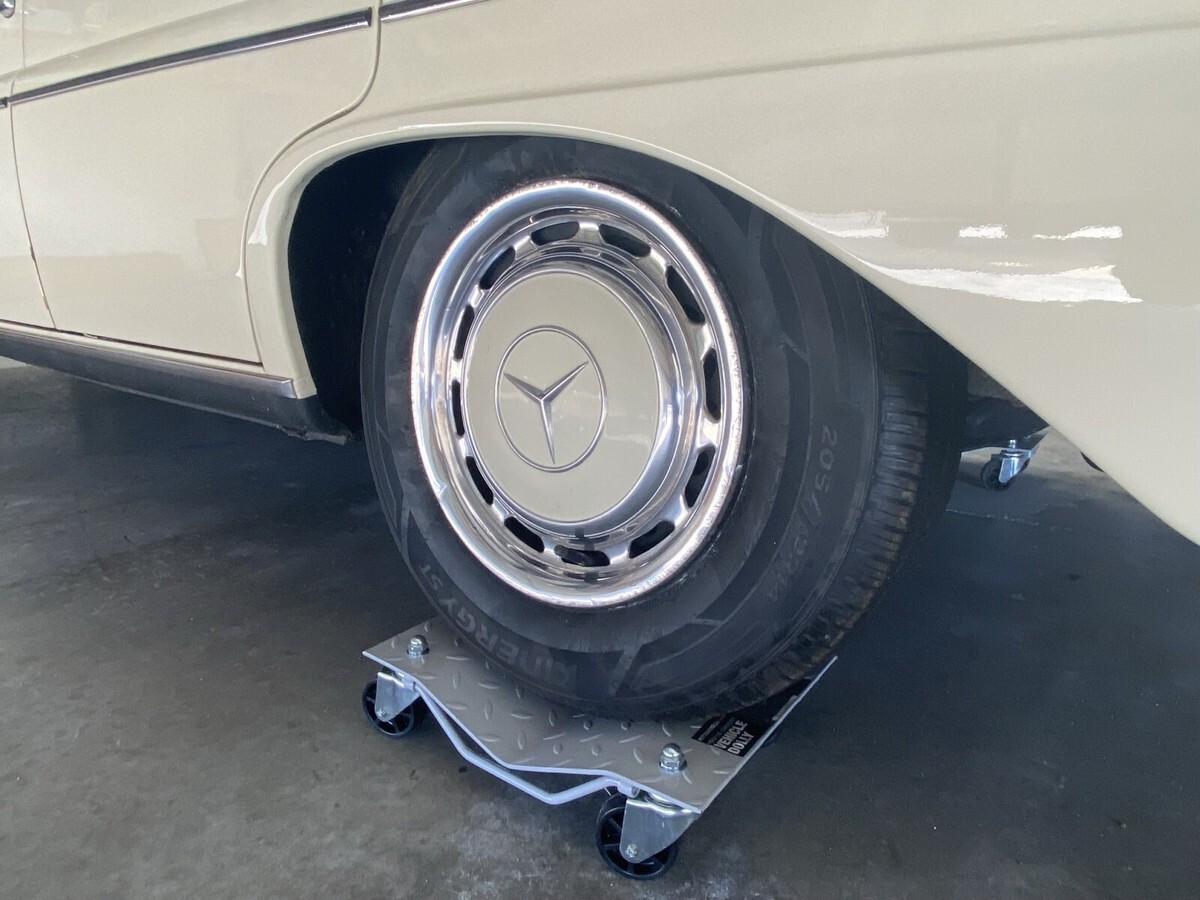 1967 Mercedes-Benz 230S - photo 5