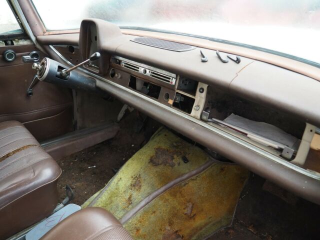1967 Mercedes-Benz 200-Series - photo 7