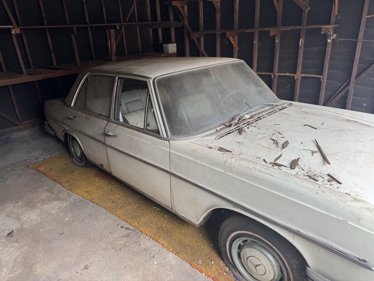 1967 Mercedes-Benz 230S - photo 2