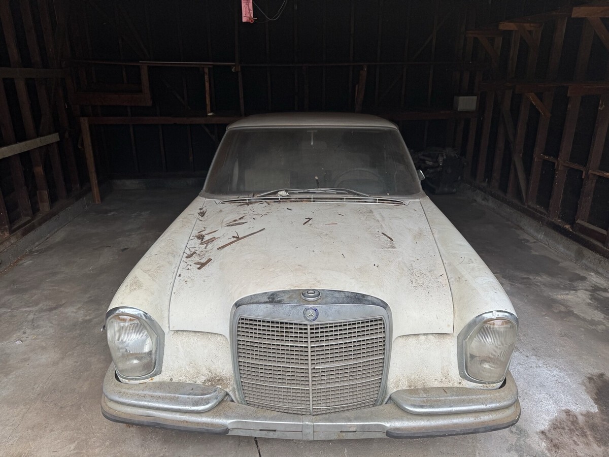 1967 Mercedes-Benz 230S - photo 3