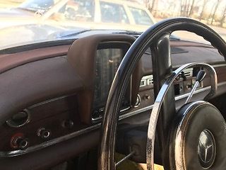 1967 Mercedes-Benz 200-Series - photo 5