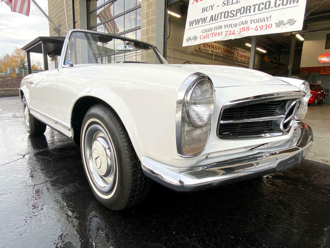 1967 Mercedes-Benz 200-Series - photo 10