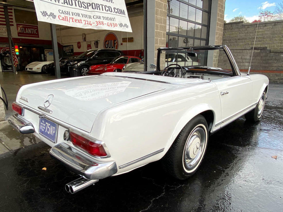 1967 Mercedes-Benz 200-Series - photo 6