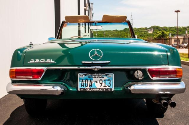 1967 Mercedes-Benz 200-Series Roadster - photo 12