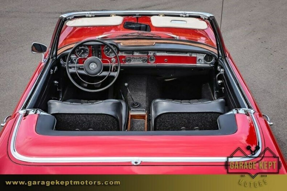 1967 Mercedes-Benz 200-Series - photo 10