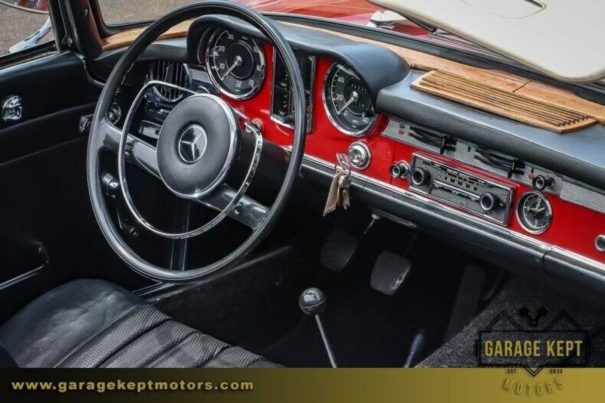 1967 Mercedes-Benz 200-Series - photo 12