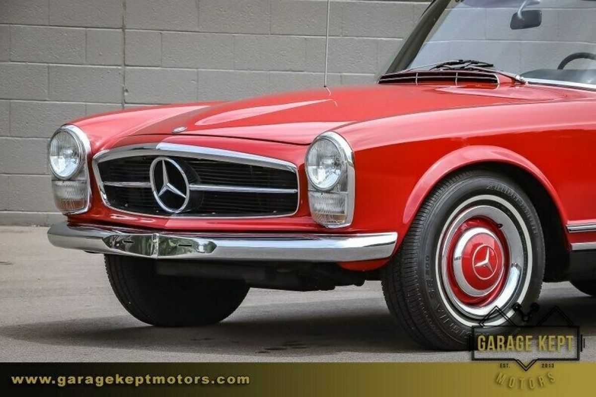 1967 Mercedes-Benz 200-Series - photo 4
