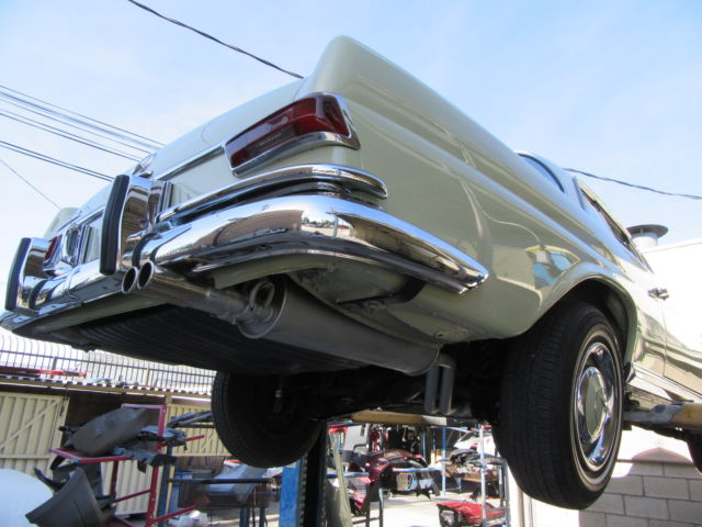 1967 Mercedes-Benz 200-Series - photo 9