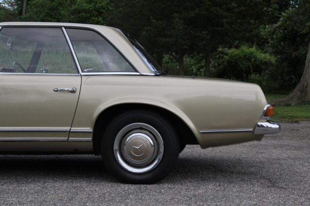 1967 Mercedes-Benz 250 SL -- - photo 9