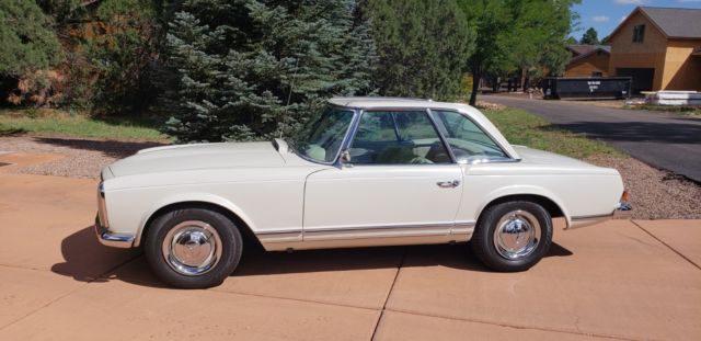 1967 Mercedes-Benz 250 SL Hard-top Convertible - Fully Restored 1967 Mercedes-Benz 200-Series