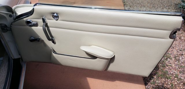 1967 Mercedes-Benz 200-Series - photo 11