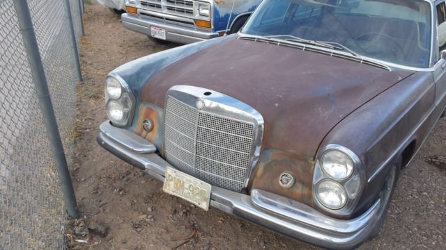 1967 Mercedes-Benz 200-Series - photo 2
