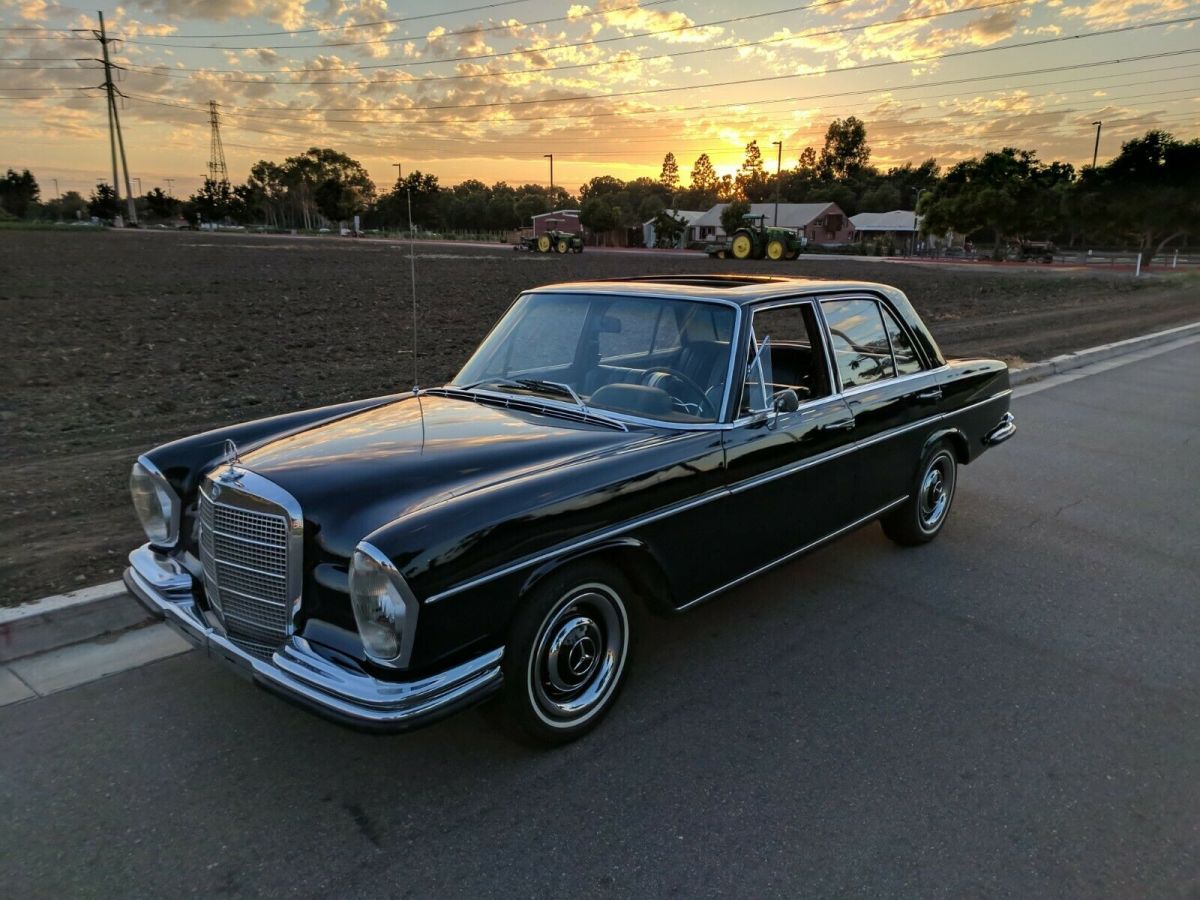 1967 Mercedes-Benz 200-Series - photo 3