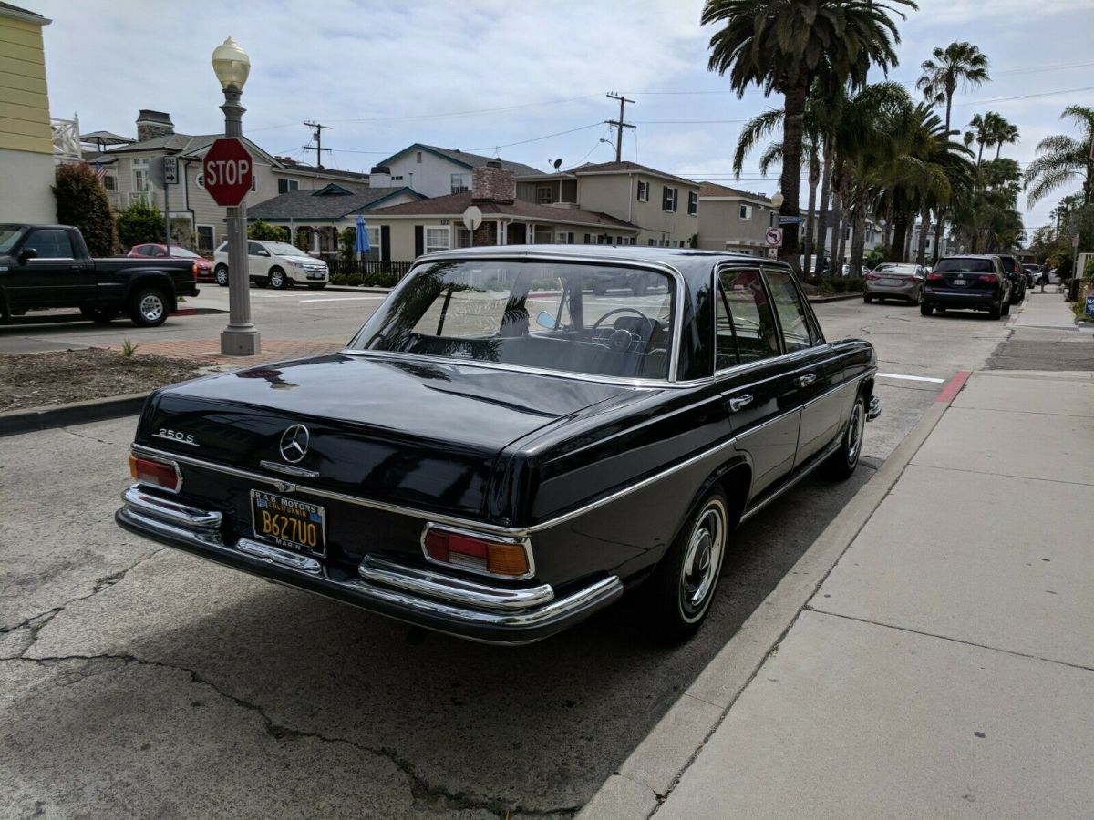 1967 Mercedes-Benz 200-Series - photo 4