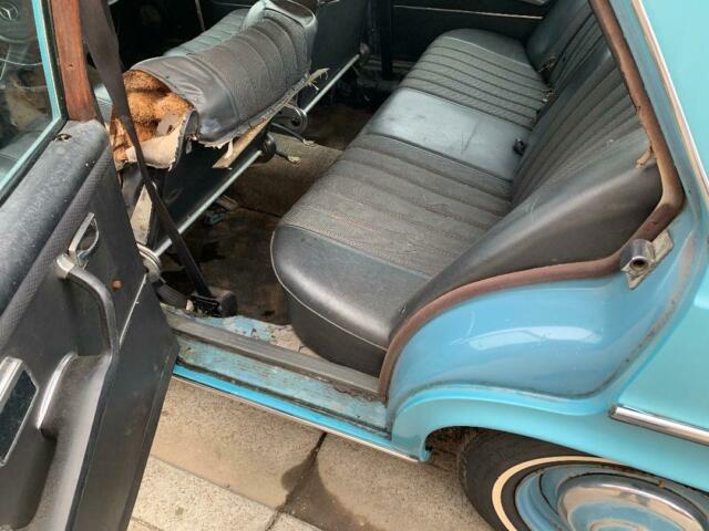 1967 Mercedes-Benz 200-Series - photo 10