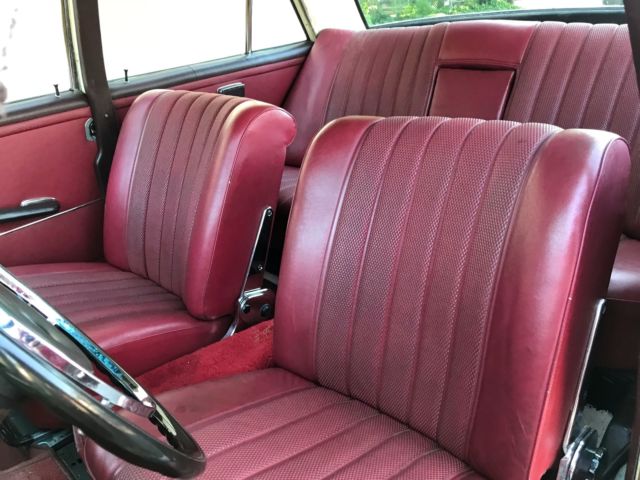 1967 Mercedes-Benz 200-Series - photo 11