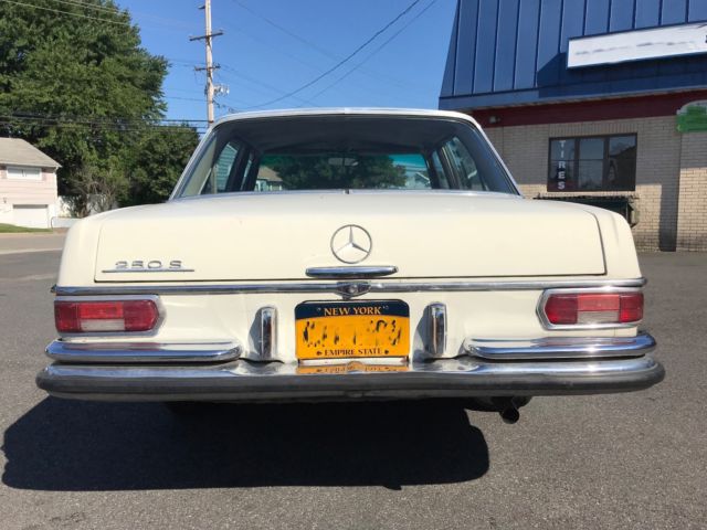 1967 Mercedes-Benz 200-Series - photo 6