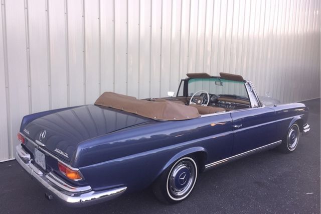 1967 Mercedes-Benz 200-Series -- - photo 4