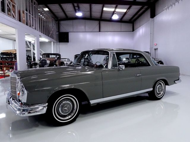 1967 Mercedes-Benz 250se coupe 1967 Mercedes-Benz 200-Series 250se coupe