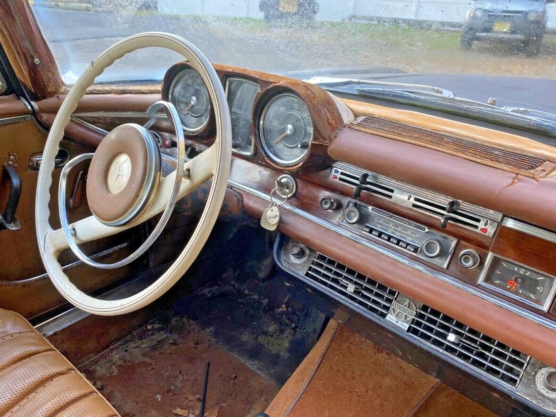 1967 Mercedes-Benz 250SE Coupe Auto & Air No Reserve Auction $15000 BUYS IT NOW! - photo 12