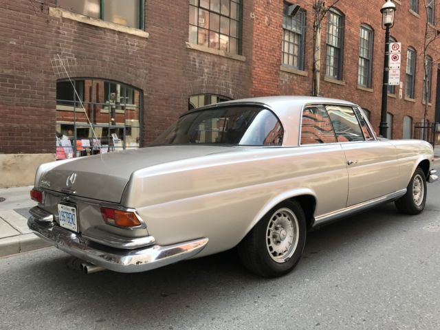 1967 Mercedes-Benz 200-Series - photo 6