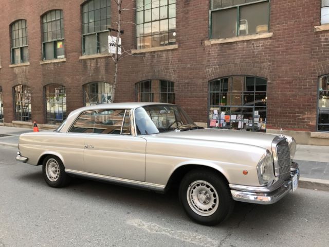 1967 Mercedes-Benz 200-Series - photo 7
