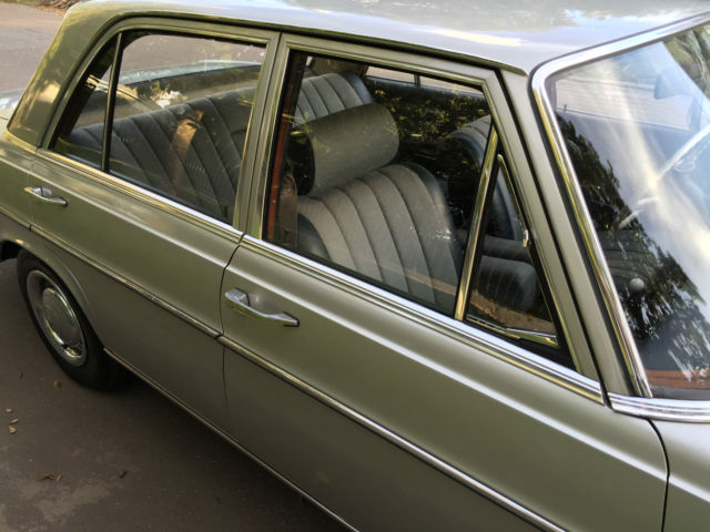1967 Mercedes-Benz 200-Series 4-speed MANUAL true EURO-car in DB 180 Silver-Grey - photo 10