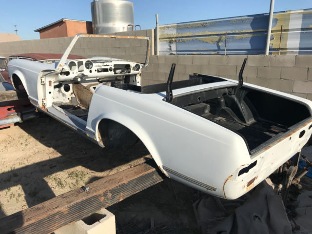 1967 Mercedes-Benz 250SL Rare 4 Speed Restauration Project Car, very rare 1967 Mercedes-Benz 300-Series 250 SL