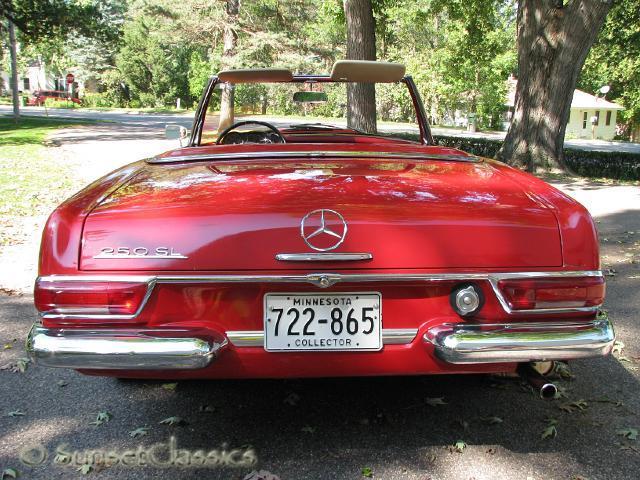 1967 Mercedes-Benz 200-Series - photo 4