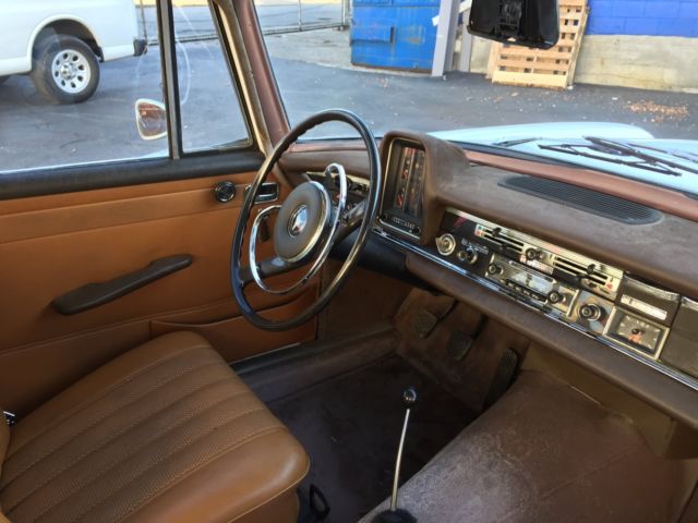 1967 Mercedes-Benz 200-Series - photo 12