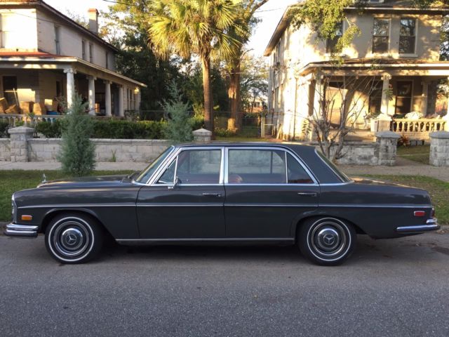 1967 Mercedes-Benz 300-Series 109.015 w. M189 Motor in Graphite Grey w.Red int. - photo 2