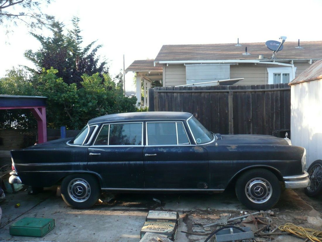 1967 Mercedes Benz Heckflosse/Fintail 230S Sedan W111 Chassis Manual Gearbox 1967 Mercedes-Benz 230S Stainless Steel