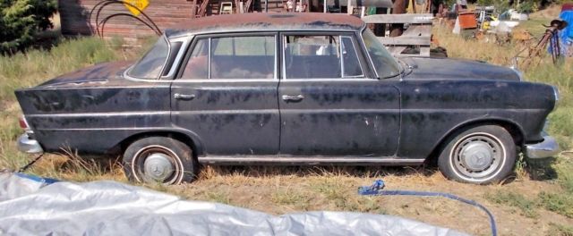 1967 Mercedes-Benz 200-Series - photo 3