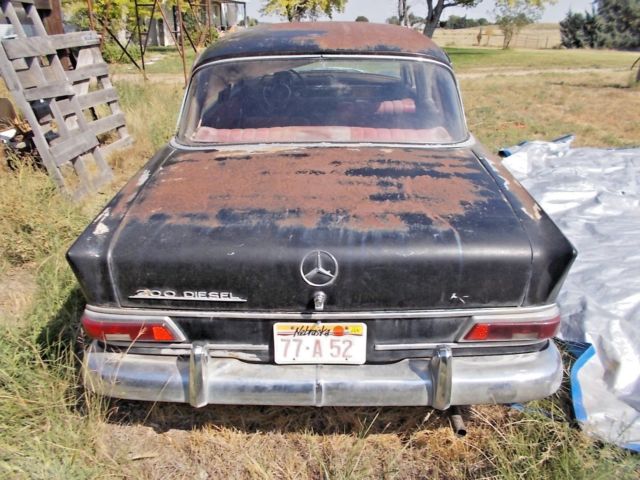 1967 Mercedes-Benz 200-Series - photo 6