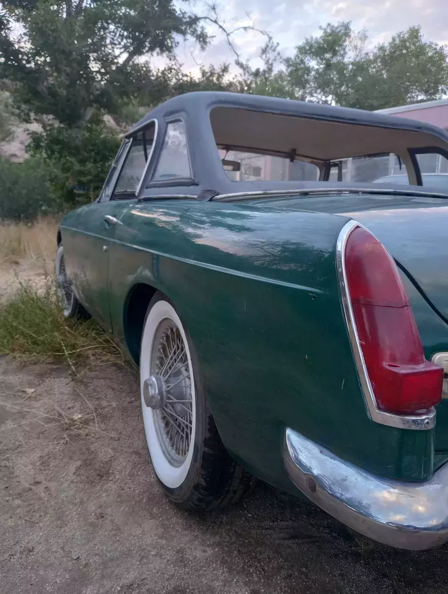 1967 MG B Green 1967 MG B