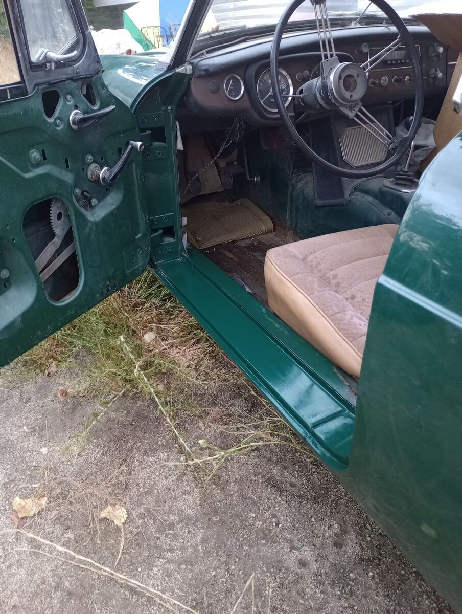 1967 MG B - photo 10