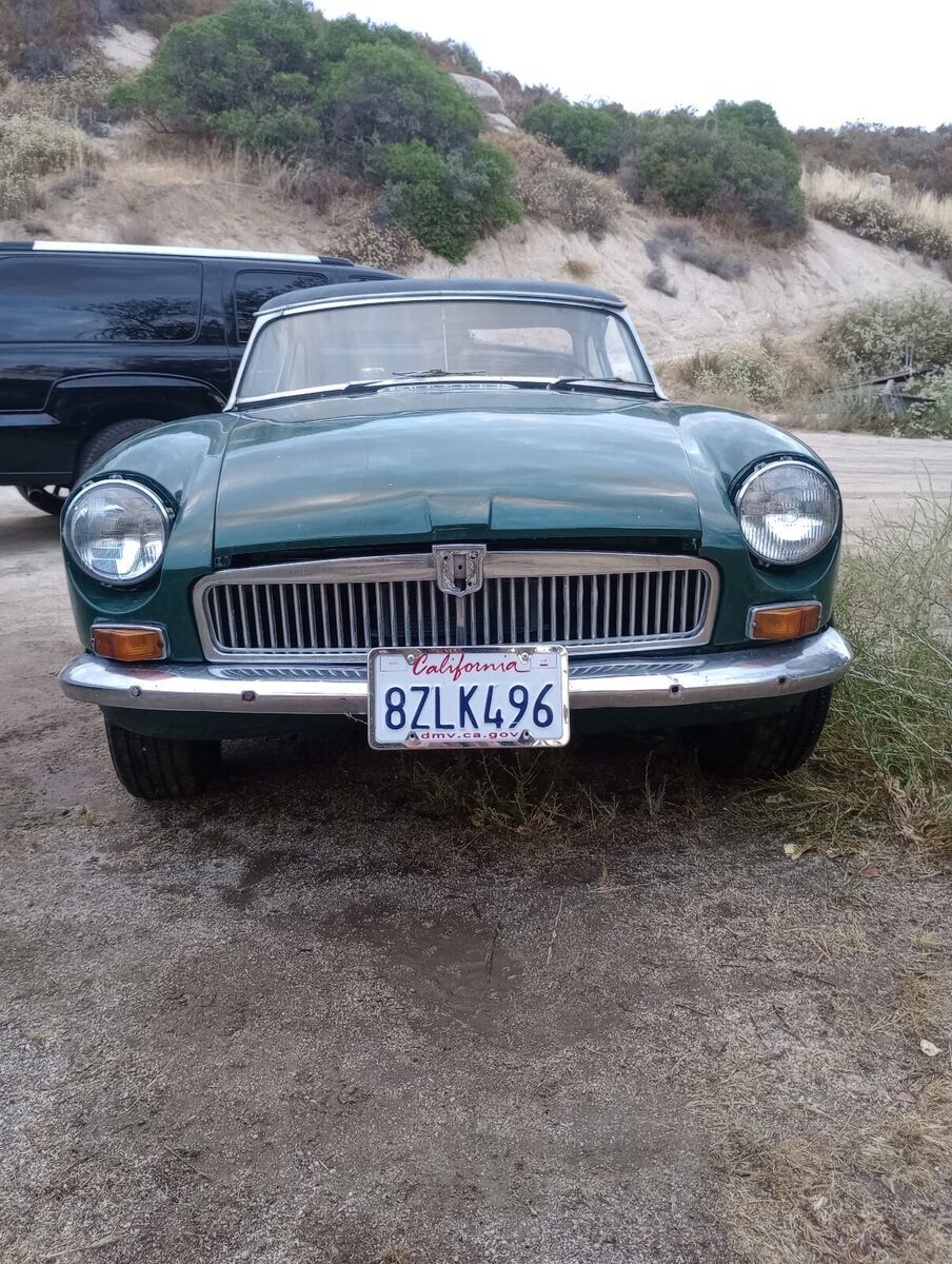 1967 MG B - photo 2