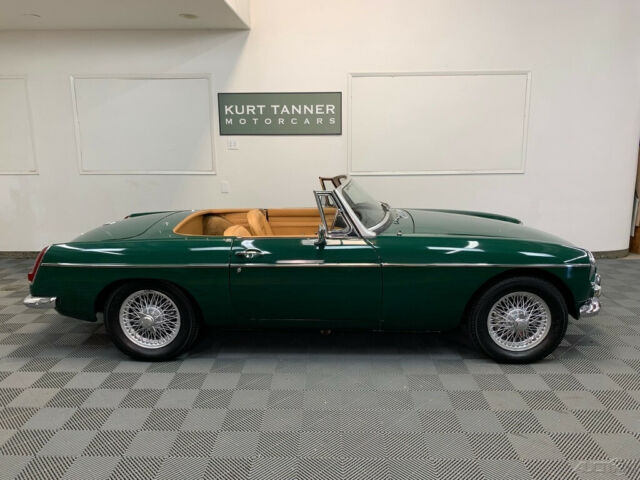 1967 MG MGB 1967 MG B ROADSTER. 4-SPEED. WIRE WHEELS. - photo 6