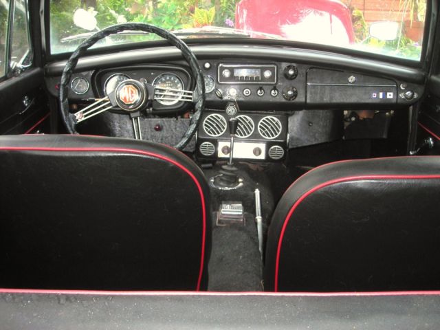 1967 MG MGB GT - photo 6