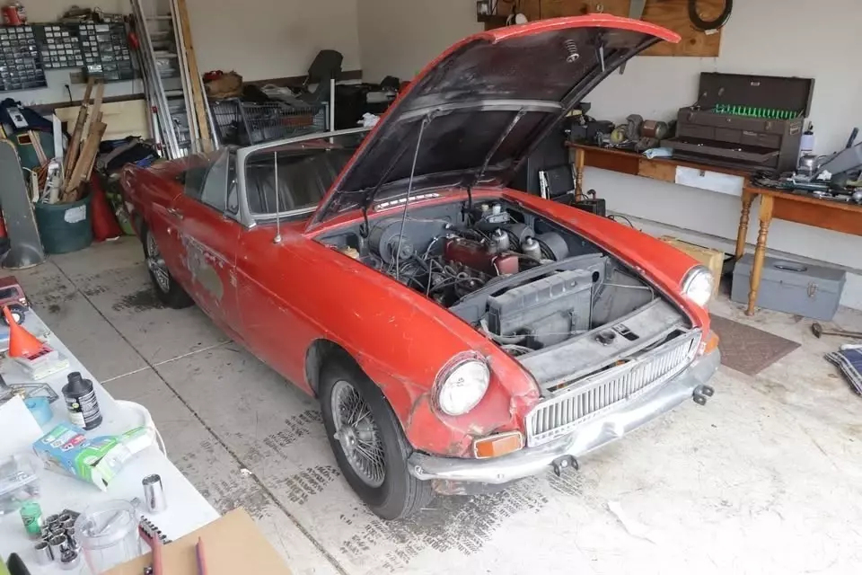 1967 MG MGB Red Roadster 1967 MG MGB Roadster