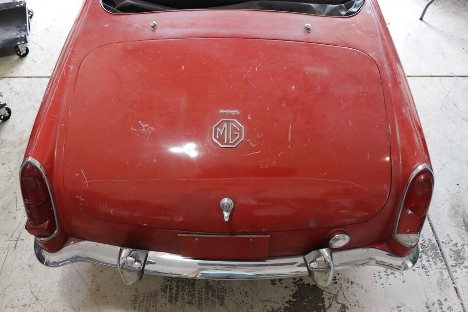 1967 MG MGB Roadster - photo 3