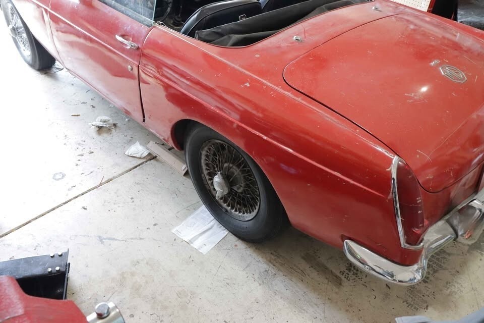 1967 MG MGB Roadster - photo 4