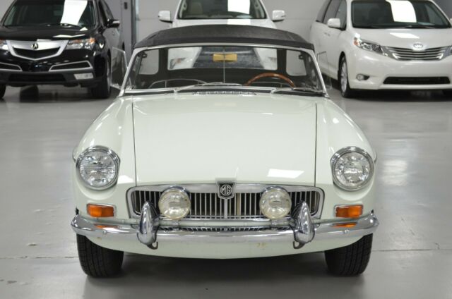 1967 MG MGB - photo 3
