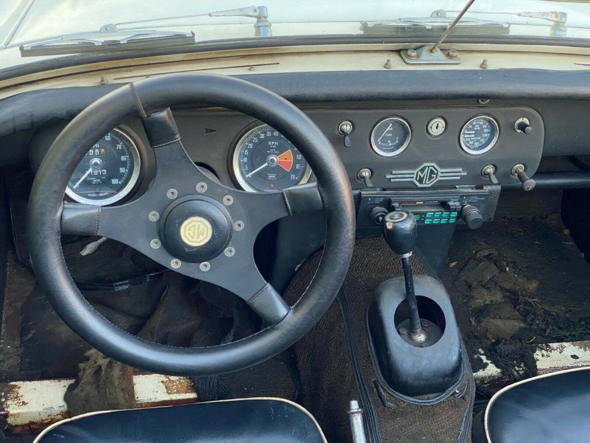 1967 MG Midget - photo 11