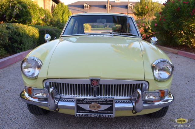 1967 MG MGB Convertible - photo 7
